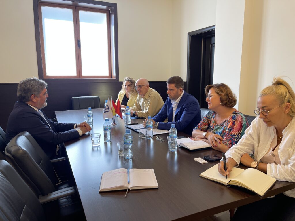 Foto nga takimi me ambasadorin e Spanjës në Shqipëri, Shkëlqesinë e Tij z. Gabriel Cremades