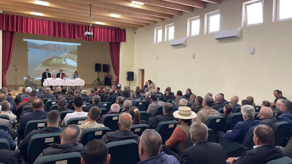 Kompania prestigjioze arbëreshe “Madeo Group” plan investimi në Mirditë, merr pjesë në takim edhe kryetari i DHTIT, z.Jaka