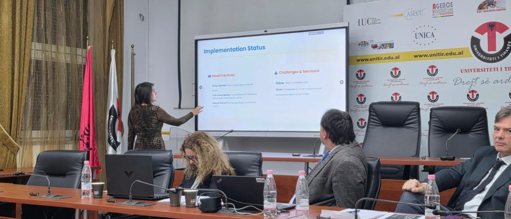 Foto gjatë prezantimit