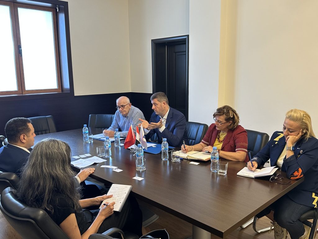 Kryetari Nikolin Jaka takon ambasadorin e Egjiptit, në fokus përgatitjet për takime B2B mes bizneseve
