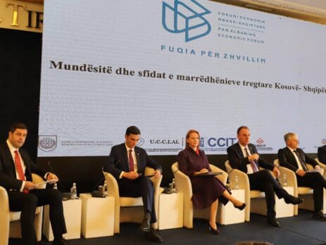 Marrëdhëniet tregtare Shqipëri-Kosovë, zhvillohet në Tiranë Forumi Ekonomik Mbarë-Shqiptar
