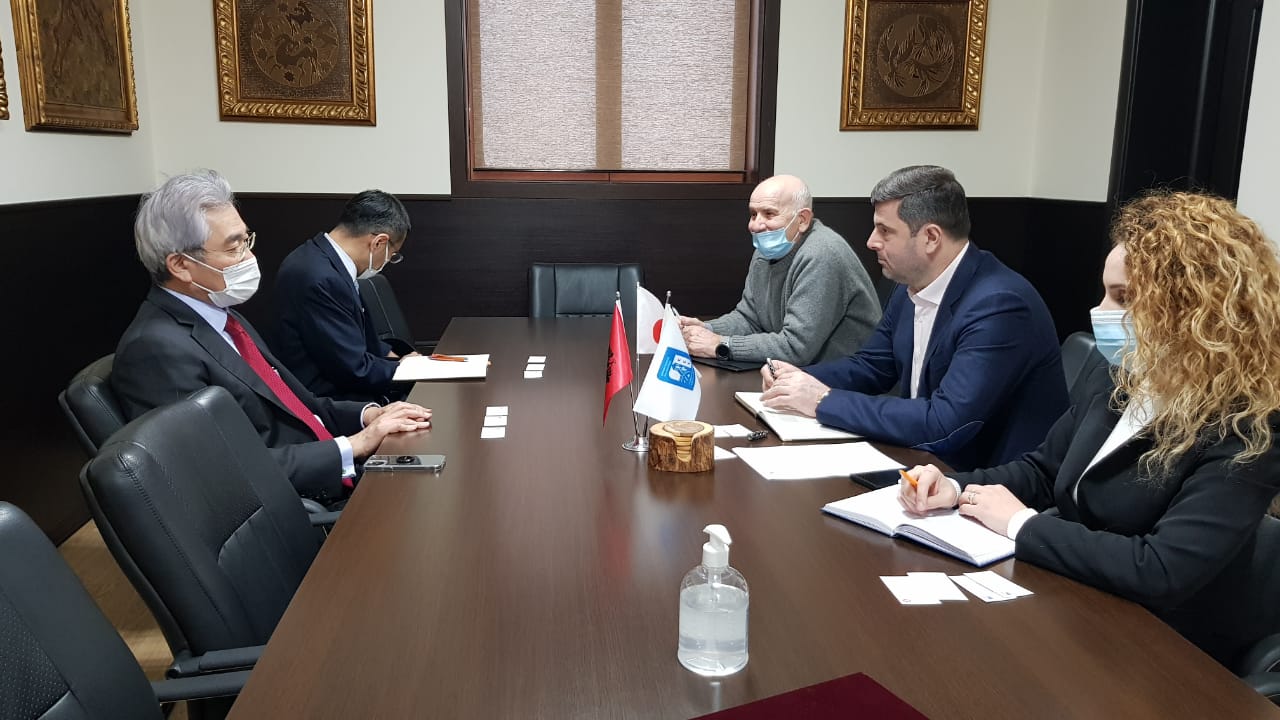 Kryetari i Dhomës së Tregtisë dhe Industrisë Tiranë pret në takim ambasadorin e ri të Japonisë në vendin tonë
