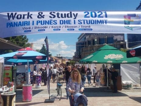 Stafi i EEN bëhet pjesë e panairit Work&Study, duke ju bashkëngjitur në shumë rrethe të vendit me prezantimin e mundësive që projekti ofron