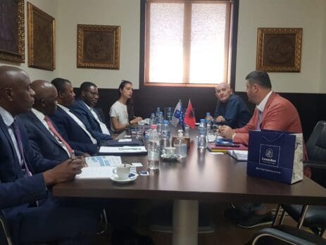“Kara investment fund” kërkon bashkëpunim me kompanitë shqiptare, takimi me kryetarin Jaka dhe fushat e interesit